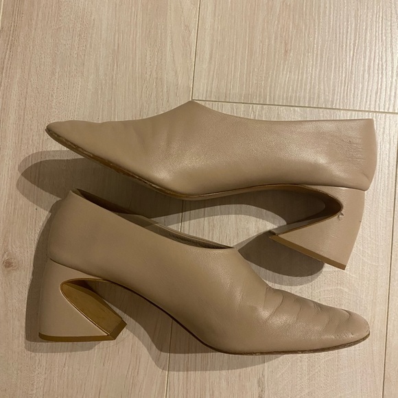 Jil Sander nude leather pumps with curved heel - Picture 5 of 9